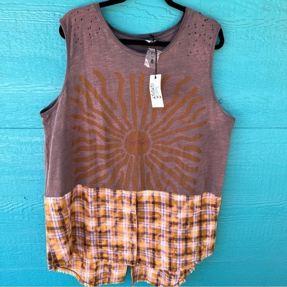 JADED GYPSY YOU ARE MY SUNSHINE MIXED MEDIA LONGLINE TUNIC TANK OS NWT - Picture 1 of 9